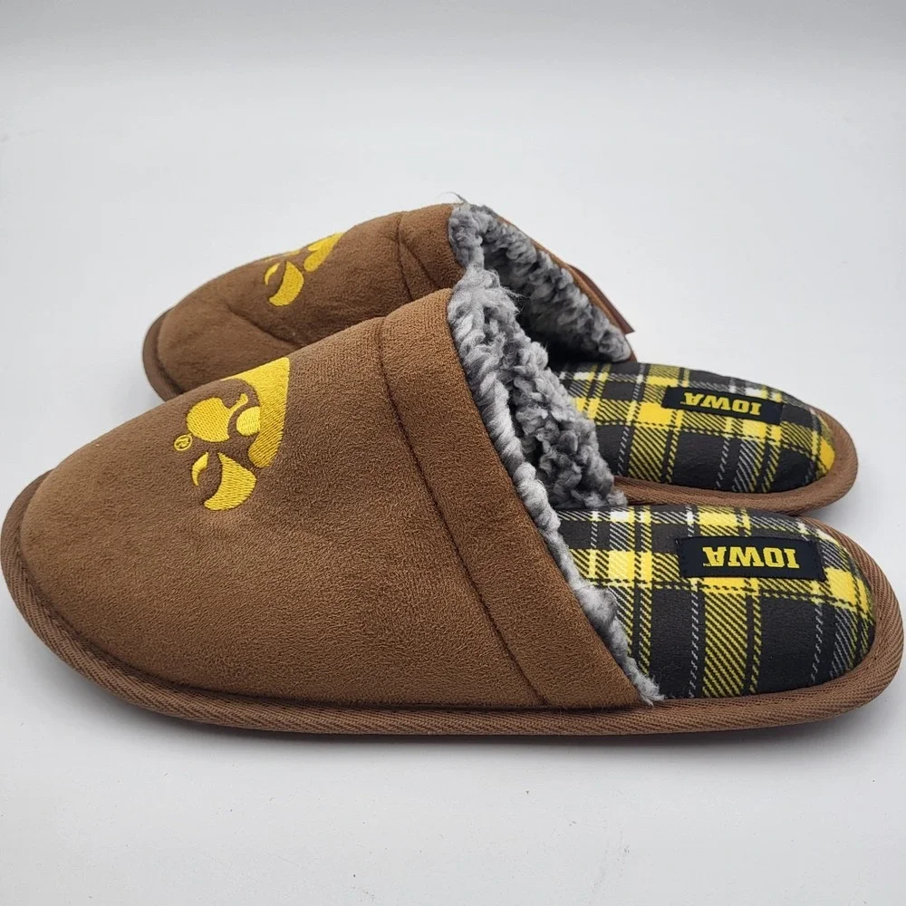 Iowa Hawkeyes Flannel Suede Scuff Slippers FOCO Mens Medium 9-10 Womens 11-12‎